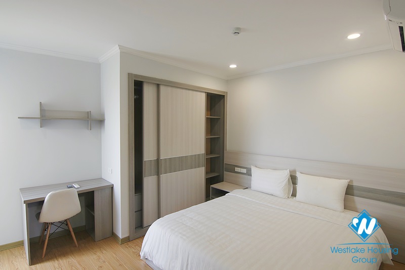 Bright 1-bedroom apartment on Kim Ma Str.